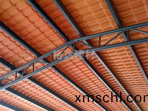 簡(jian)易棚(peng)屋(wu)頂(ding)