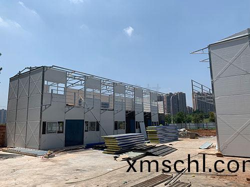 活動(dong)闆(ban)房(fang)