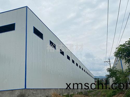 鋼(gang)結構(gou)簡易(yi)棚