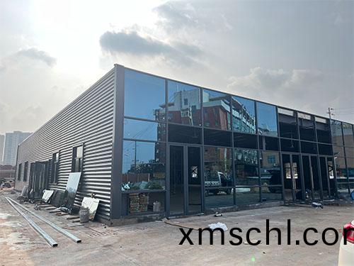 鋼結構(gou)廠(chang)房施工現場(chang)